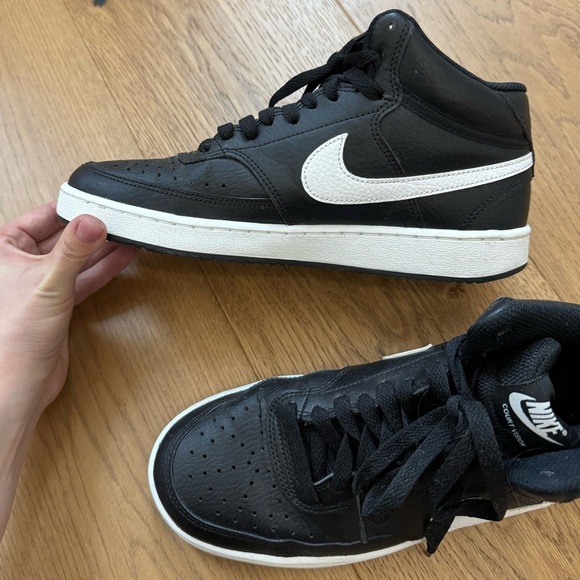 Nike Court Vision Mid Next Nature - Ladies Size 7.5 - EUC - Black & White - Picture 7 of 10